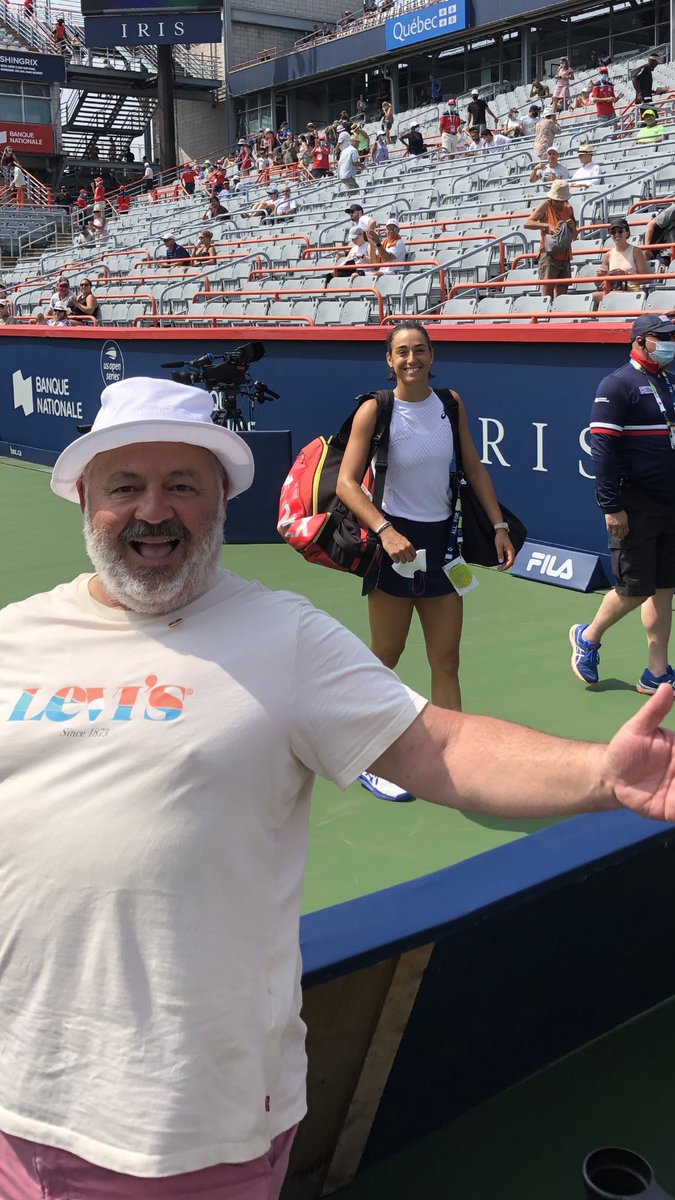 Court side with ⁦<a href="/CaroGarcia/">Caroline Garcia</a>⁩ after her second round qualifying match this afternoon….bonne chance dans le tableau principal!!!!⁦<a href="/TennisCanada/">Tennis Canada</a>⁩ ⁦<a href="/OBNmontreal/">Omnium Banque Nationale</a>⁩