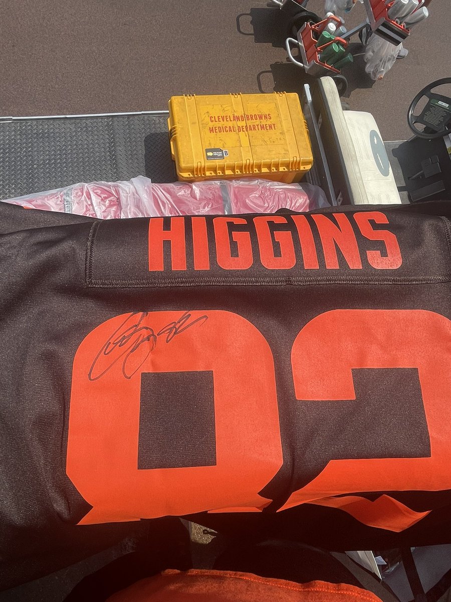 ethanc53's tweet image. Got Higgins Autograph thanks @CALLME_WOOD