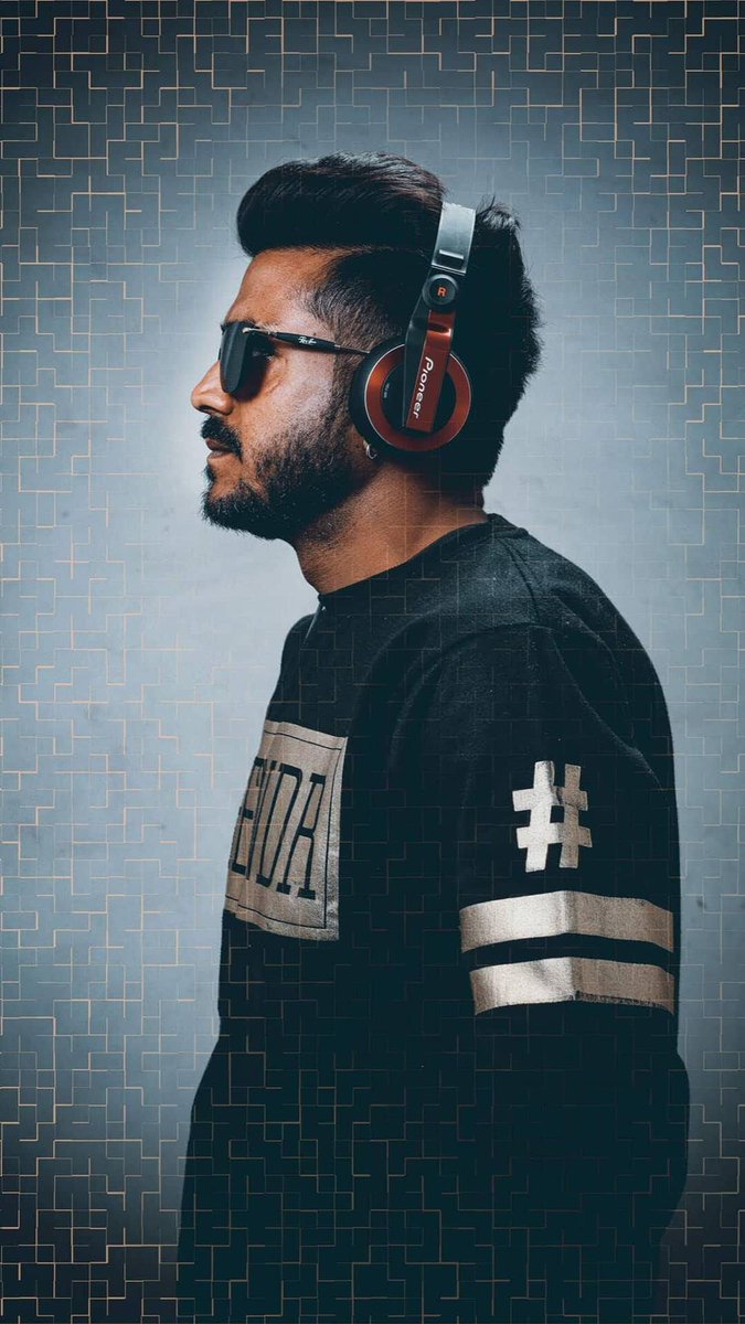 djdevildelhi's tweet photo. Music in the soul can be heard ❤️
.
.
#djdevildelhi #musiclife #internationaltour #europe #italy #russia #chinabeijing #duabiuae #thailand #internationaldj #dj #musicproducer #PositiveVibes #Hardwork https://t.co/qlTIgxtzvi