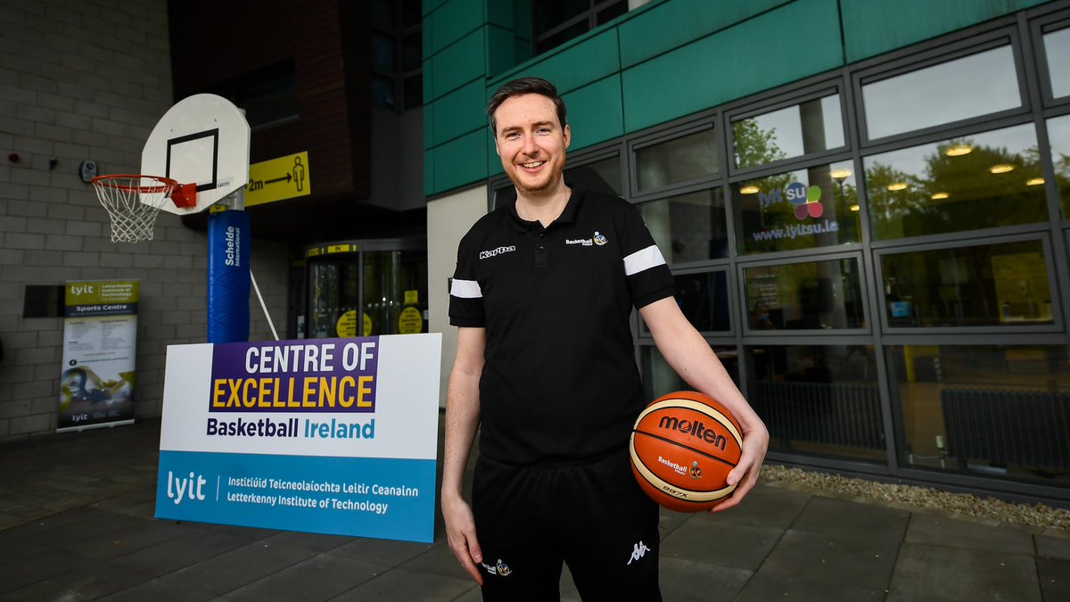 .<a href="/BballIrl/">Basketball Ireland</a> U16 women’s head coach @andyviewssport will not be taking charge of the team at next week’s <a href="/FIBA/">FIBA Basketball</a> European Challengers after testing positive for Covid-19. 

Assistant coach Niall McDermott will step up as head coach🏀

Full release here➡️ bit.ly/3AC5Bm3