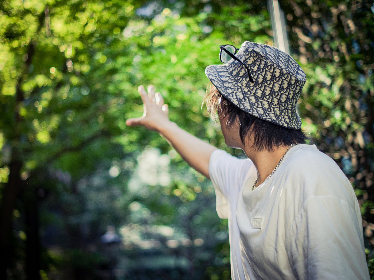 れんれん これはホストに限らずなんだけど 人生で一瞬しかないその時間を 何をするのも自由である日本で 未来に後悔のない選択肢をとるべき 夢と目標は変わり続けるものだからこそ その時の周りの人間を大切に そんなクルーズを れんれん これはホストに限らずなんだけど 人生で一瞬しかないその時間を 何をするのも自由である日本で 未来に後悔のない選択肢をとるべき 夢と目標は変わり続けるものだからこそ その時の周りの人間を大切に そんなクルーズを