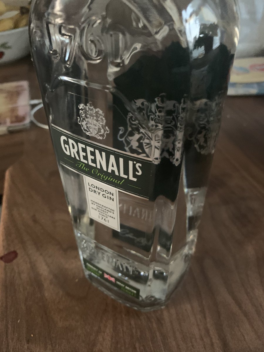 PeteOrme's tweet photo. .@sainsburys Big thanks to Sean (Shaun?) shift manager at your Portswood store and Jamie (driver) for going above and beyond to deliver a missed item from my delivery. Particularly as it was the gin ...! Excellent service. https://t.co/Q5M9gpa8In