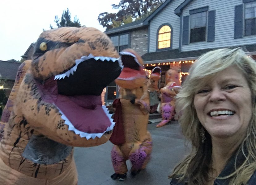 karenkasler's tweet photo. Post a picture of yourself as the leader of an underground organization without downloading anything new… https://t.co/tcWk38mbJB