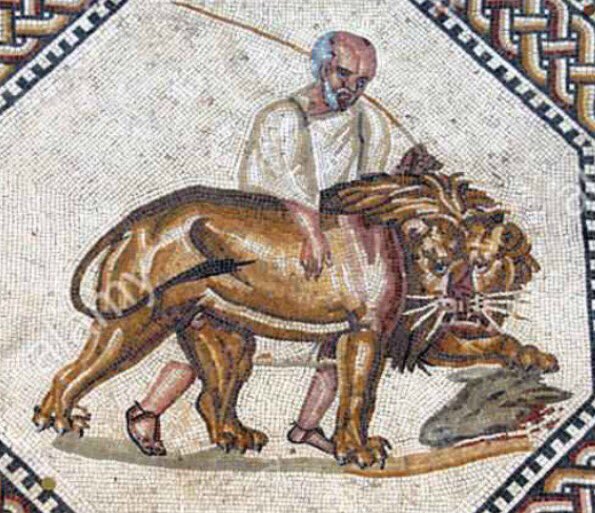 RT @romanhistory1: Today is international cat day.
When your lion needs a hug to cheer him up. https://t.co/nI9wL0uScU