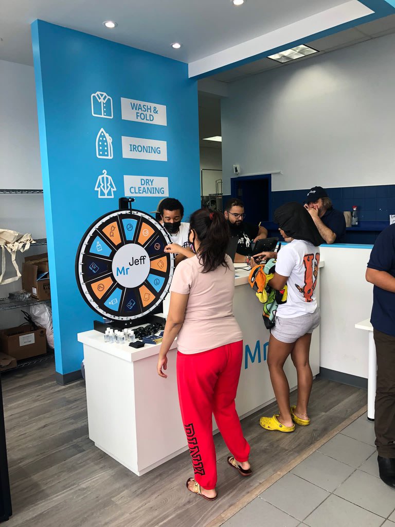 What a day! <a href="/Jeff_App/">Jeff</a>  in NYC. Cleanrite, the biggest laundromat chain in the US in partnership with #MrJeff