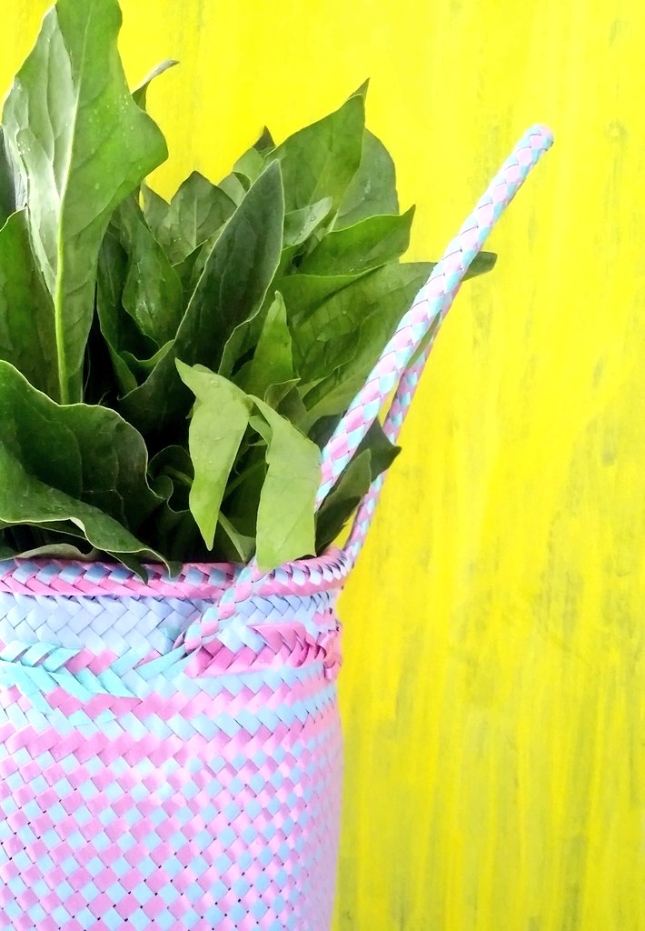 donajiU_U's tweet photo. 🌱🌱🌱🌼☔😍💦🌼🌱🌱🌱
#Colorful #tenate #handmade #HechoenMéxico #inspire #arttwit https://t.co/GPz8DHvpAc