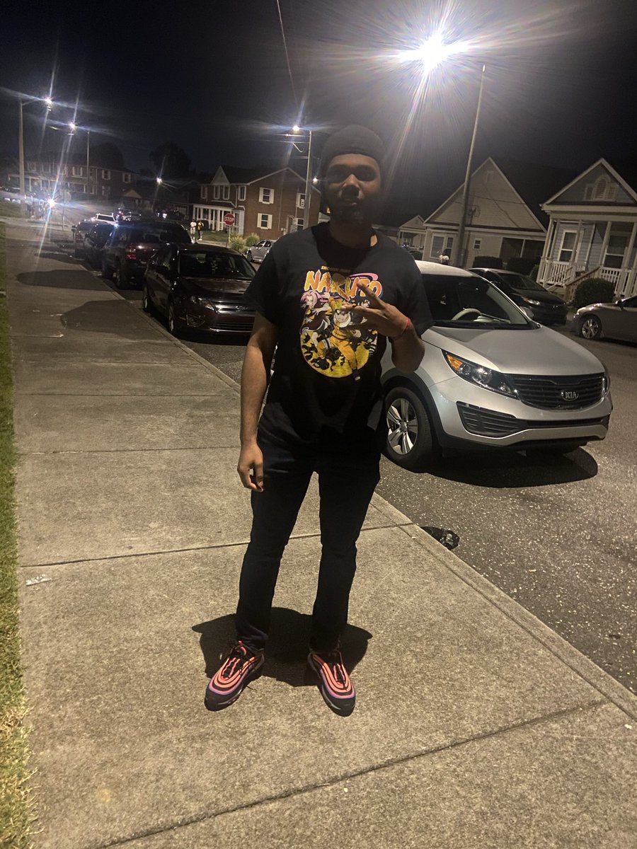 reg_wise's tweet photo. 1300 niGGa but I fw the 9️⃣🖤💙
#longlivezae🖤 #longlivemekhi💙 https://t.co/dKroOHjzsV