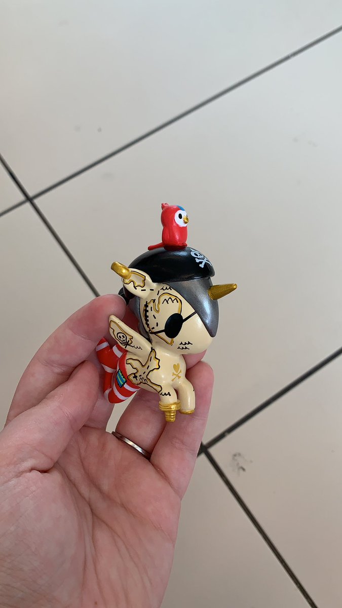 SWildwings's tweet image. Went to a candy store and bought two @tokidoki blind bags, one unicorno and one mermicorno.

I got Yum Yum first try and I got Johnny D.