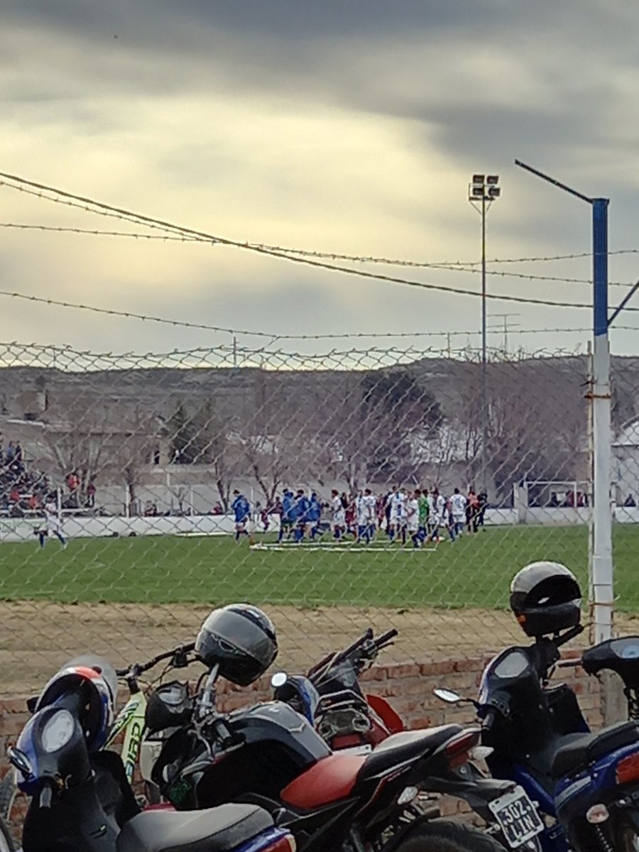 Lunopolis's tweet photo. #ClasicoReginense. #AtleticoRegina #CirculoItaliano https://t.co/RHDZj0lJUO