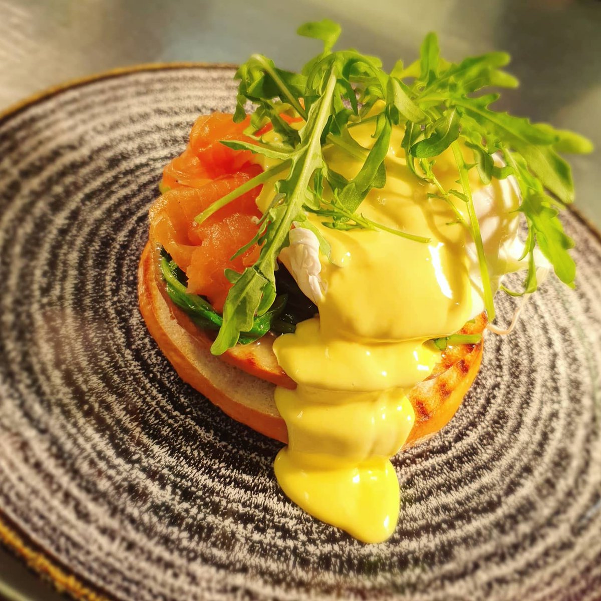 GeorgeHotelKent's tweet photo. We hiring a breakfast chef! 🍳 4 or 5 mornings a week, 7am-12pm with the opportunity for more hours to cover holidays and assist on busy lunches. You can apply via our website or email georgehotel@shepherd-neame.co.uk #shepherdneame #chefjobs #kentjobs #jobsinkent #cranbrook https://t.co/KW3v0zSh6v