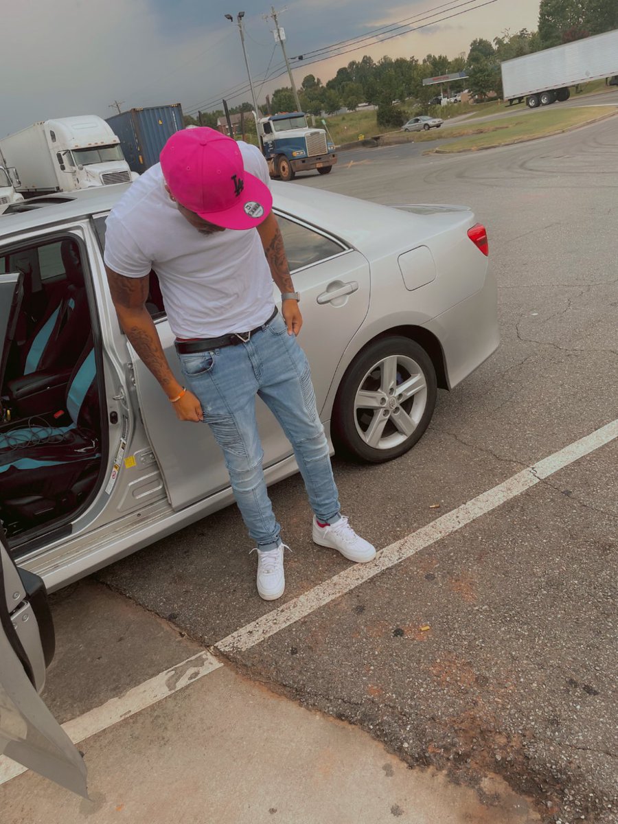cfs_ray's tweet photo. Streetz ain’t got no love ❤️‍🔥 https://t.co/xFlkdvVLXS