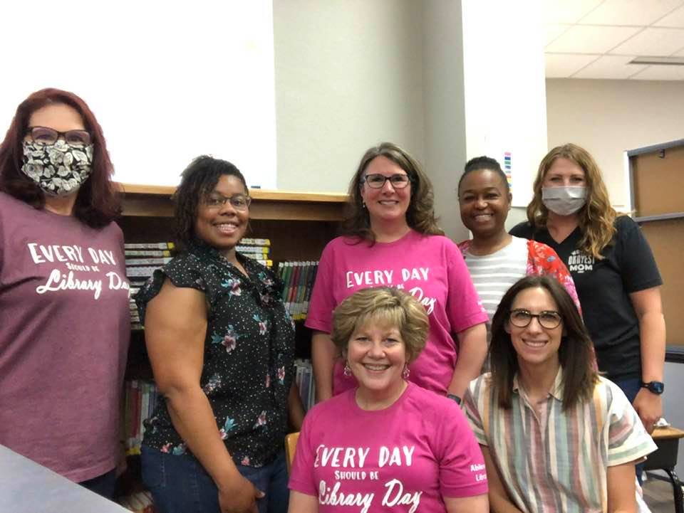 DeniseBrunner1's tweet photo. AISD library staff is ready for a great year as we welcome new friends to our ranks. Shanice Madkins at Purcell Elementary, Sparkle Mitchell at Mann Middle School, Autumn Meeks at Taylor Elementary and Kate Stover at Abilene High School. @AbileneISD https://t.co/3Za5uZBZ63