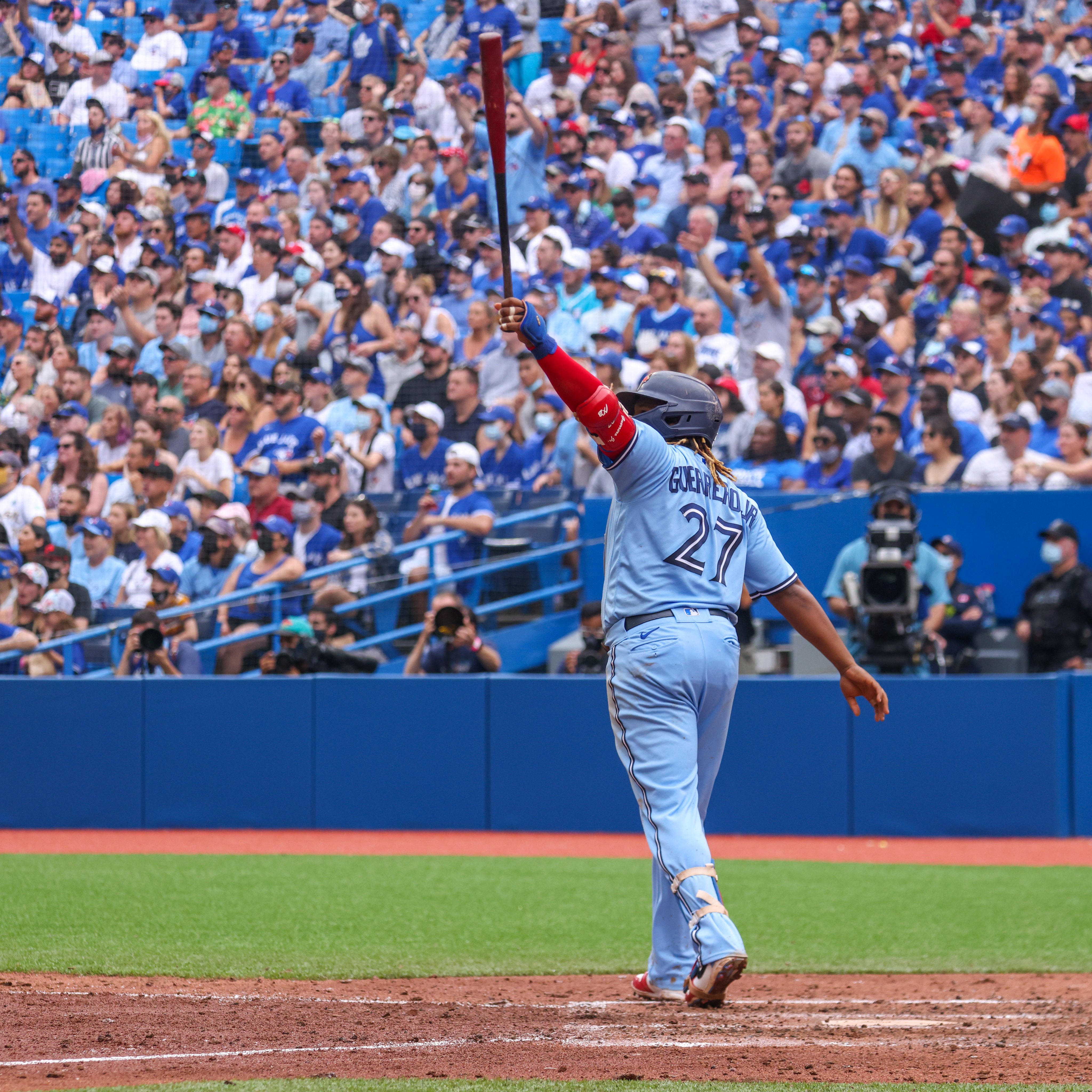 Toronto Blue Jays on X: Aug. 8, 1987: George Bell hits 35th homer in  team's 110th game, MVP-winning season. Aug 8, 2021: Vladimir Guerrero Jr.  hits 35th homer in team's 110th game