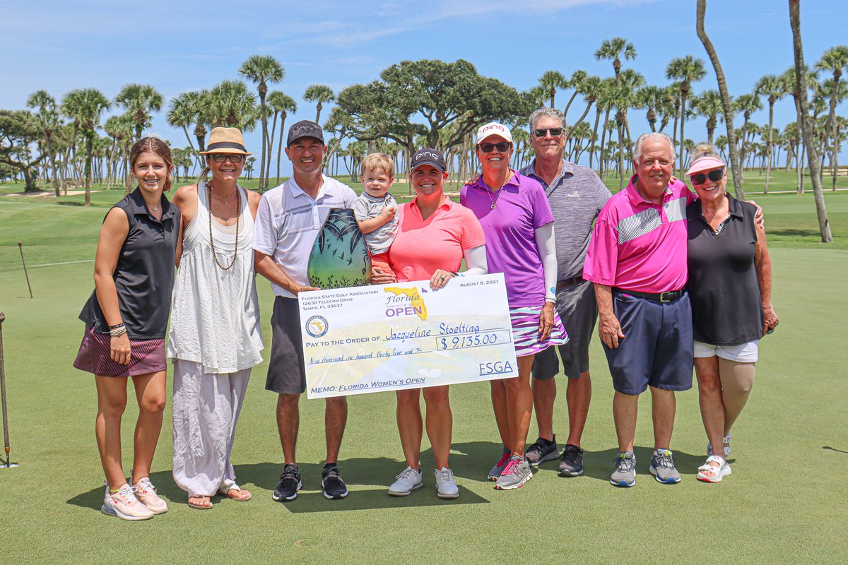 fsga's tweet photo. Getting that win with your family by your side! 🤗

#FLWomensOpen https://t.co/uuyY069x86