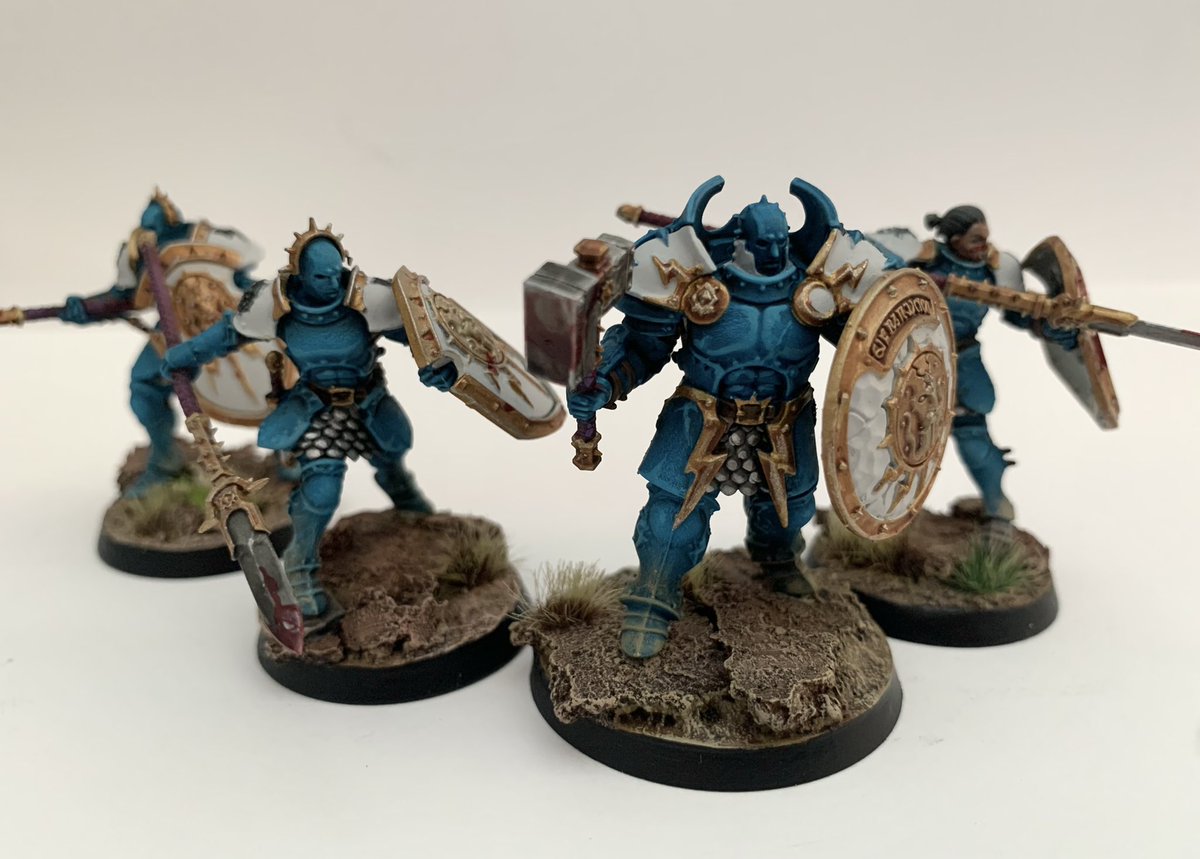OutlandIdol's tweet photo. My Celestial Vindicators so far! #warhammer #WarhammerCommunity #ageofsigmar #stormcasteternals #celestialvindicators https://t.co/cL9haxhiQq