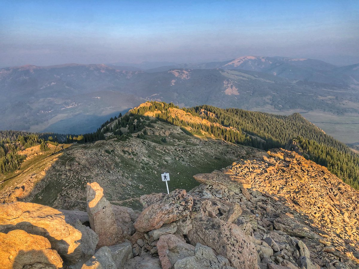 sharmanian's tweet photo. Back in Colorado! Leadville road trip continues with a long drive today then up #MtCrestedButte nice and easy. Can you tell I was happy to get to the top (plus to have clean-ish air)? #embracetheSUC #UltrAspire #Drymax #runlikeasquirrel https://t.co/7iCgqjsUXz