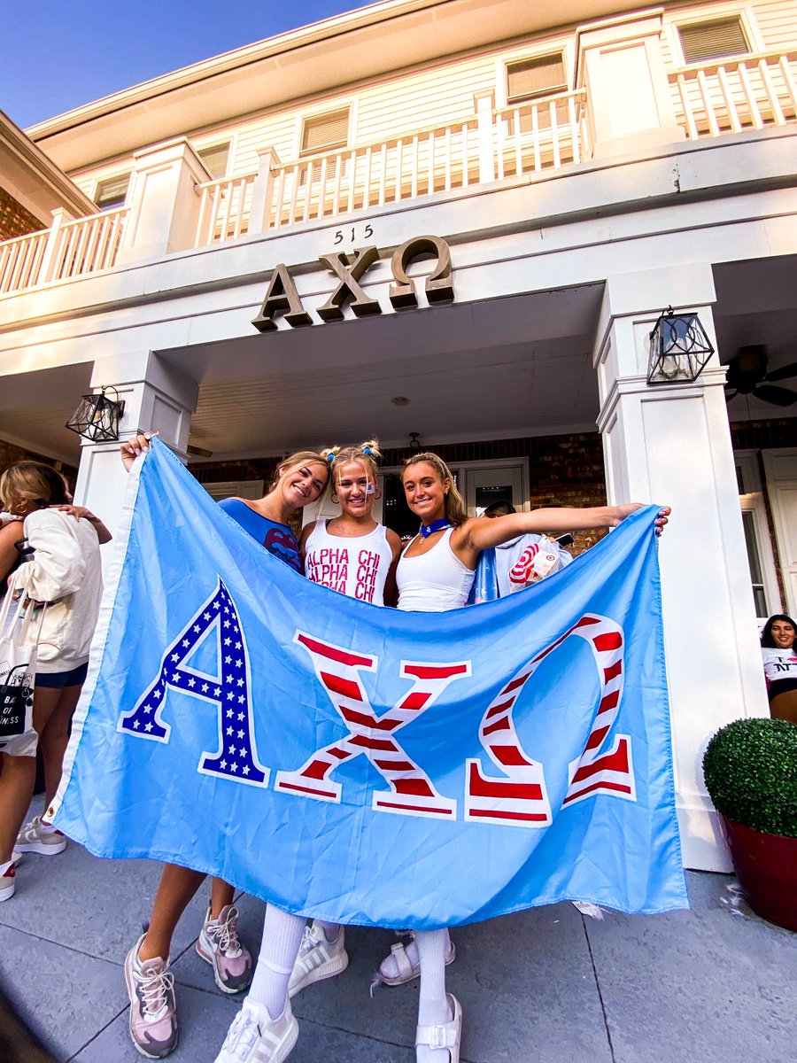 AXOUSC's tweet image. RED, WHITE, AND READY FOR YOU PC ‘21! We are SO excited to get to meet our incredible PNMs in just a few more days!!! #RushAlphaChi #WannaGoGottaGoAXO #AXO ❤️🤍💙