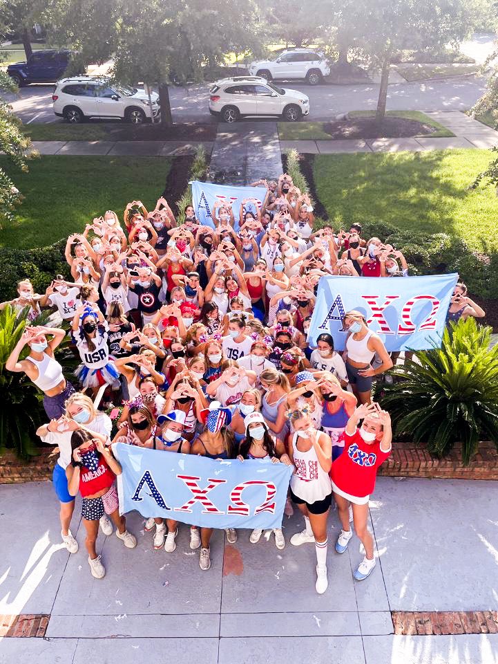 AXOUSC's tweet image. RED, WHITE, AND READY FOR YOU PC ‘21! We are SO excited to get to meet our incredible PNMs in just a few more days!!! #RushAlphaChi #WannaGoGottaGoAXO #AXO ❤️🤍💙