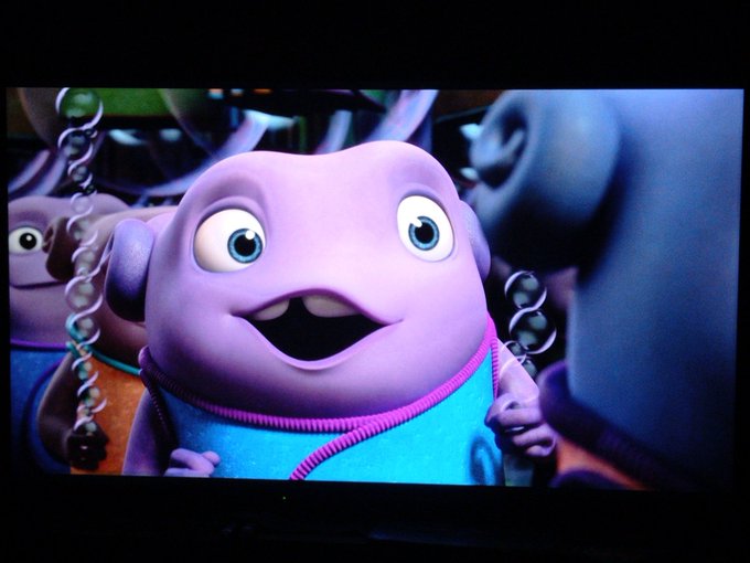 A mirar una peli con mis hermanitos🤙🏻 https://t.co/j3ILm6Kqwr