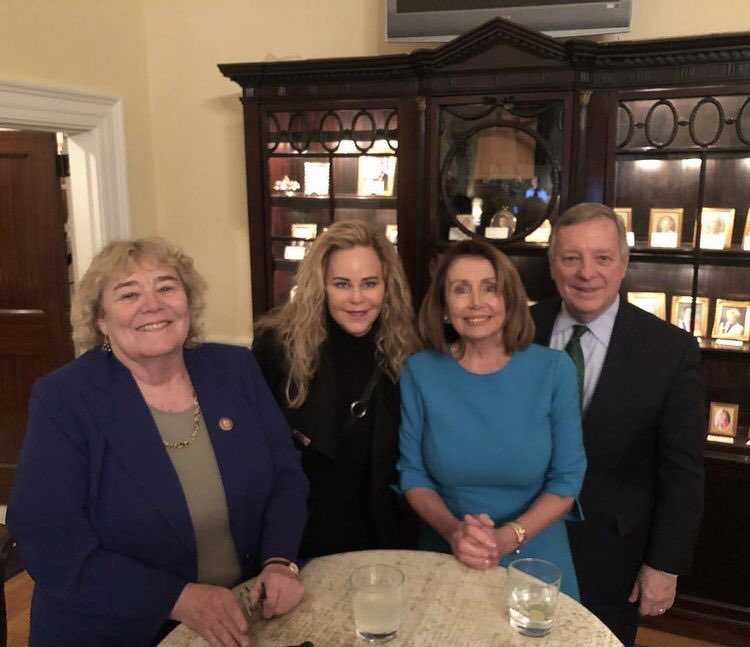 jwphilosophy's tweet photo. Hmm 🤔 I wonder how the DNC knew. Britney’s entertainment lawyer &amp; LMT BFF Dina LaPolt spends a lot of time with Democratic lawmakers. These are only two examples. #InvestigateDinaLaPolt #FreeBritney https://t.co/2RPpAmsqVf