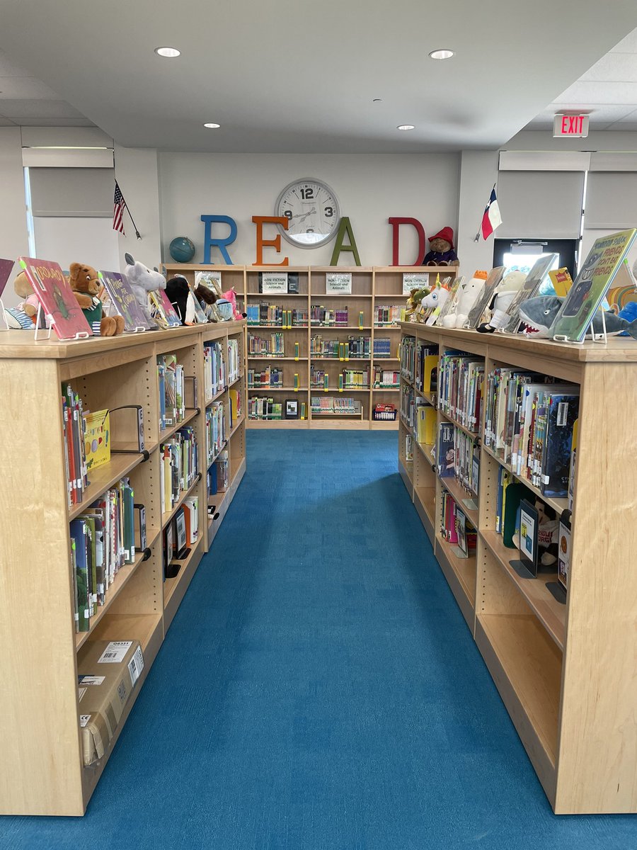 Getting ready for some very important Wildcats! 💚🐾💛