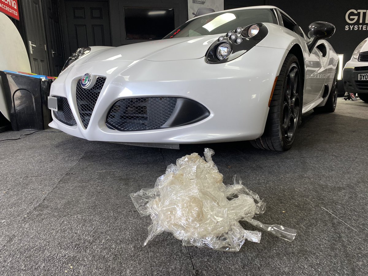 SystemClenz's tweet photo. Alfa Romeo 4C - PPF removal and installation of new @PremiumShieldHQ Elite Self Healing Paint Protection Film.

#systemclenz #summitdetailing  #detailing #carcare #detailersofinstagram #ppf #paintprotectionfilm #premiumshield #detailingworld #alfaromeo #alfaromeo4c #supercars https://t.co/sfyZAf2A5U