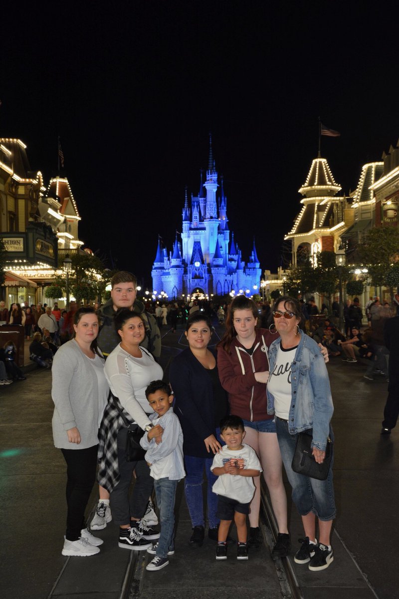 HDawareness These are children I pray there is a future free from Huntington’s