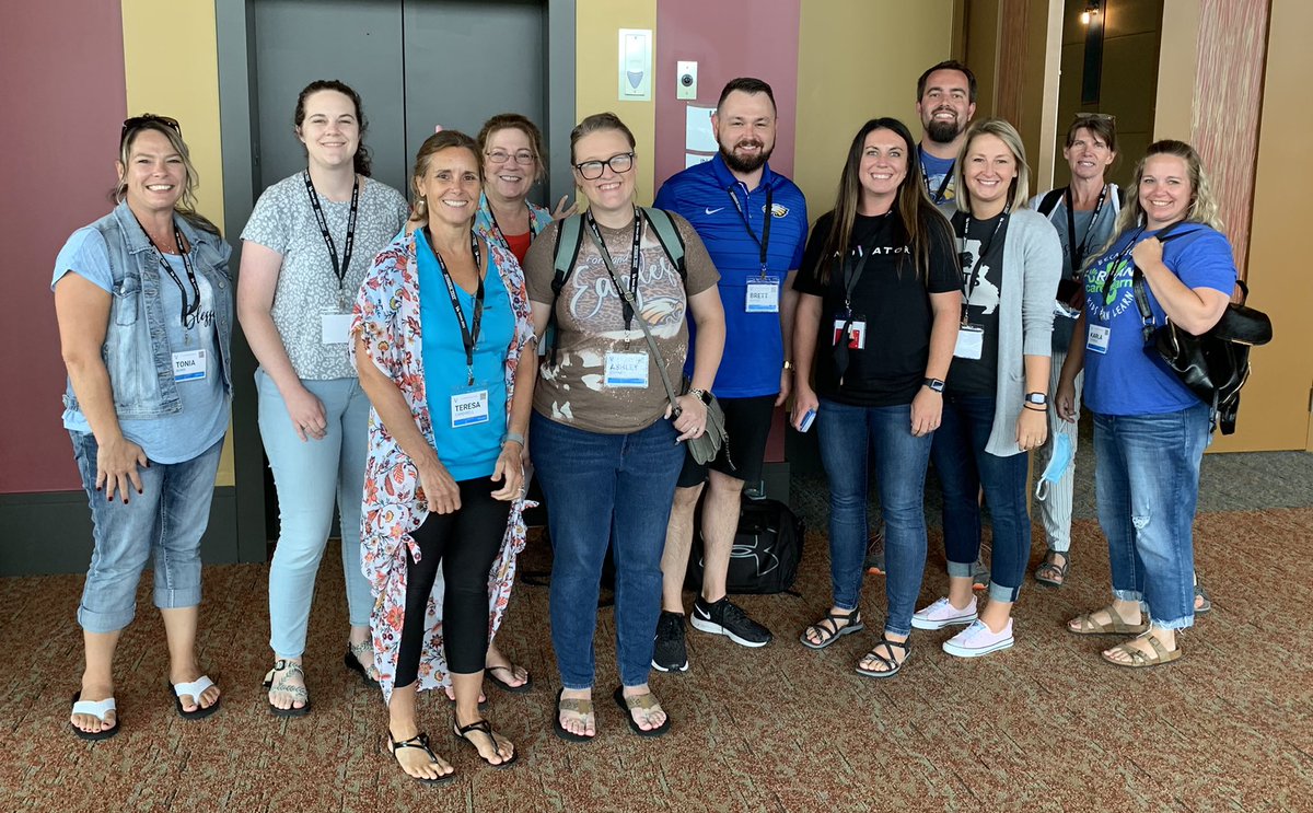 tpowens2012's tweet photo. Several @FordlandR3Scho1 educators enjoyed two days of learning offered through @GOCSDMO 2021 Innovation Summit. @FordlandEagles @fordlandelem #professional_learning https://t.co/tB37ycQv8p