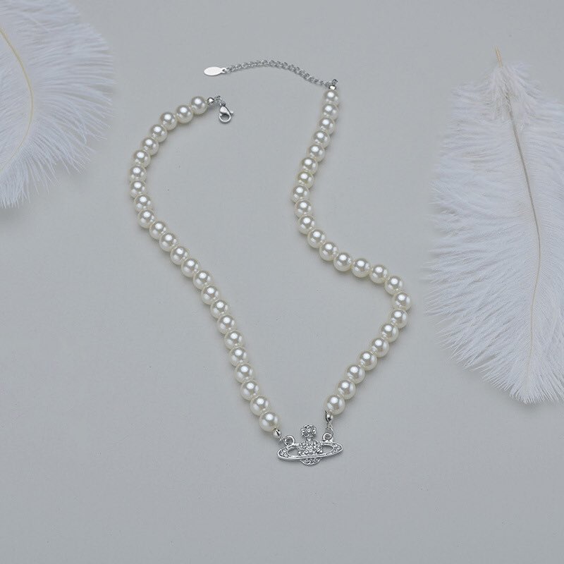AmitieSA_'s tweet photo. Silver Pearl Planet Necklace.✨
- Price: R220
- Only Available in Silver. https://t.co/evqRPl5kzU