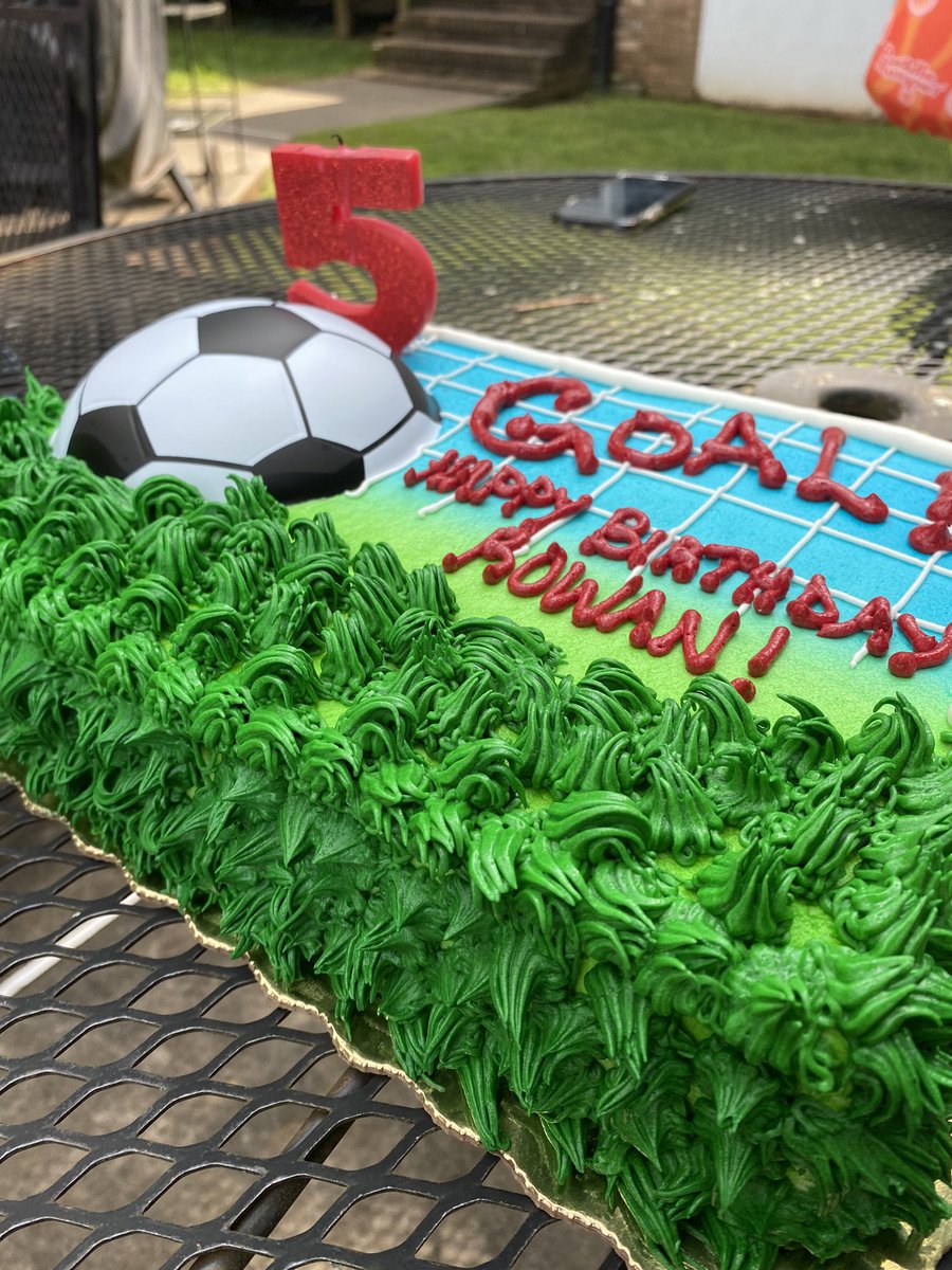 squeaksstories's tweet photo. My @ATLUTD birthday party had a “GOAL” cake!!!! Plus I got a new soccer ball and a New Jersey!!!! #atlutd #uniteandconquer #wearetheA #celebrate #finally5 https://t.co/Al5l9AOOpb