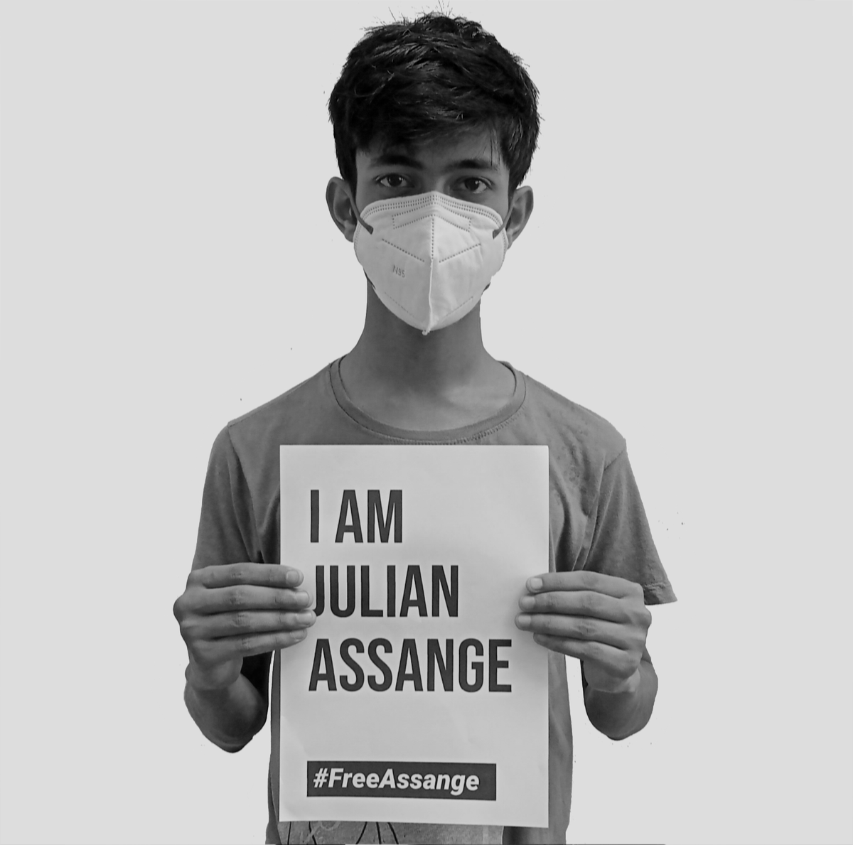 WErMILLIONS's tweet photo. Abhigyan and Jodie Sard are defending #PressFreedom and Julian #Assange with leading academics, lawyers, artists, journalists, press freedom/human rights groups: https://t.co/kEANwkRgCK

Join us, add photo: https://t.co/ZrzUzRO8CU
Order the book: https://t.co/9A66fR3uf0 https://t.co/6EXZJD3lNV