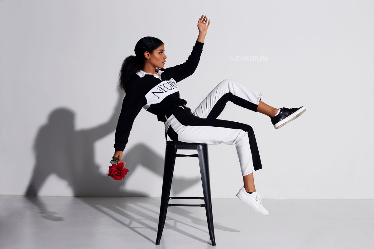 valexv84's tweet image. Happy Sunday!

Model: Ciana Ibanez
Location: Altered Visions Studio
Edited with NBP Retouch Tools

#fashion #highfashion #nbpretouchtools #alteredvisionsstudio #portraitphotographer #studioportrait #canonportrait #strobeking #houstonphotographer #htxphotographer #htxmodel