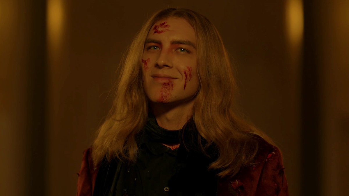 ahscenes's tweet photo. Michael Langdon evolution #AHS https://t.co/WLAH4zjXRD