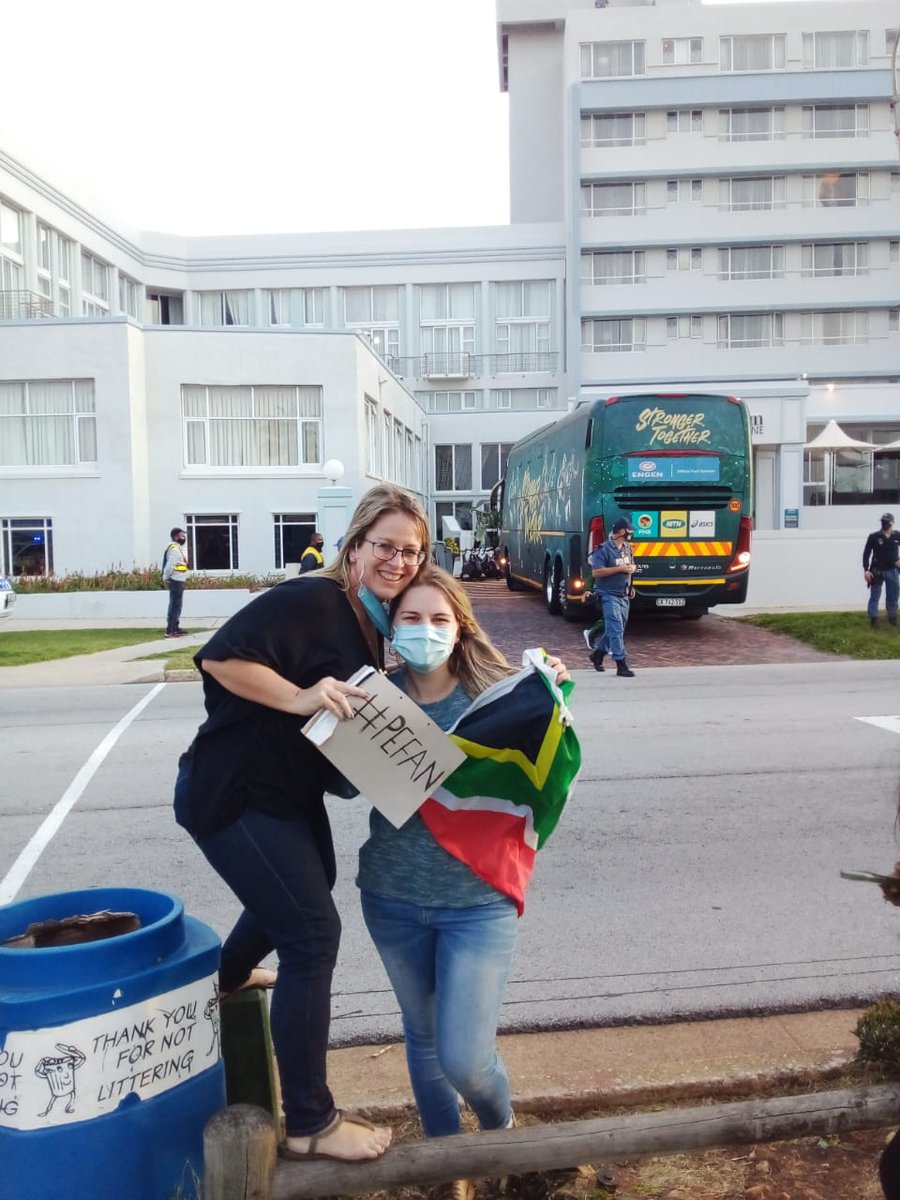 #PEfan🇿🇦💚 &amp; <a href="/TheDancerxx/">Savannah Pretorius</a> (my daughter) were very happy people today, welcomed our <a href="/Springboks/">Springboks</a> to PE, at a distance of course.  I forgot what goosebumps I get when I see this bus. <a href="/RassieRugby/">Rassie Erasmus</a> <a href="/BreytonPaulse/">Breyton Paulse</a> <a href="/MotshidisiM/">Motshidisi E. Mohono</a> <a href="/MK_MarlonKruger/">Marlon Kruger</a> <a href="/XolaNtshinga/">Xola Ntshinga</a>