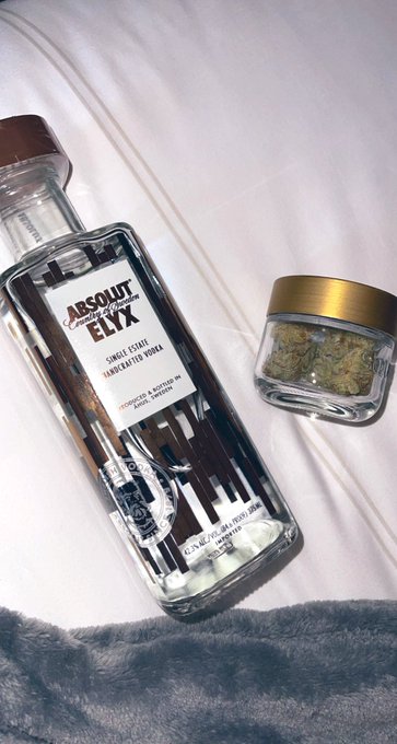 Too much drama for one day . Time to recollect and reconnect ✨🧘&zwj;♀️✨ https://t.co/PIGorlcAGF<a href="/tag/igottago"class="tags"><span>#igottago</span></a>