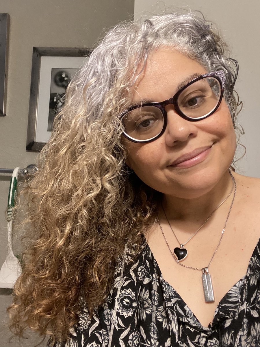 Voxyldy's tweet photo. I have been trying to embrace these curls since 1980!! I always wind up straightening them out …  😑#spaghettihead https://t.co/HqQERDsgnU