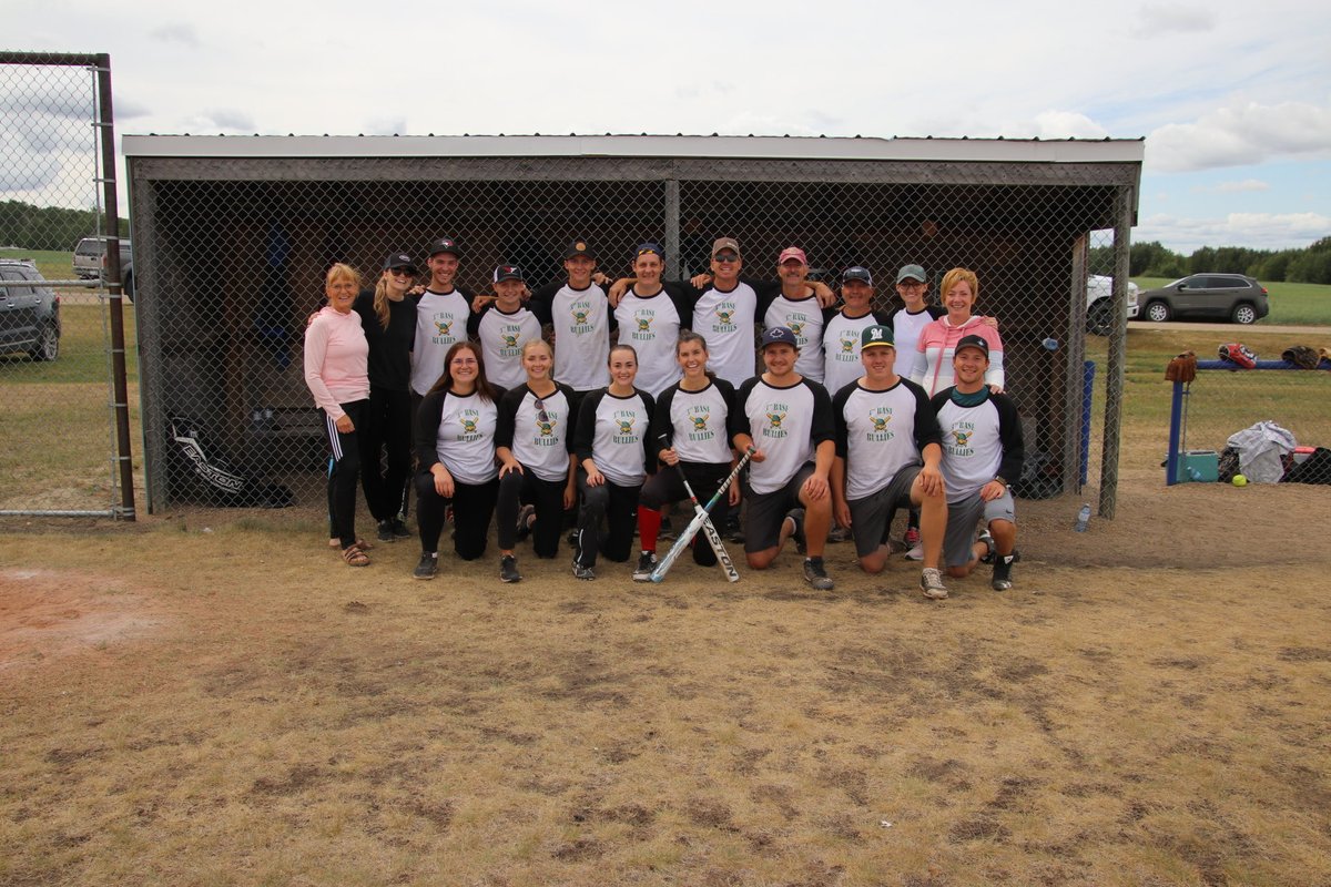 Summer Bash slo pitch A final winners the Third Base Bullies. Macnab &amp; Kretzer family team. Much thanks to Matt Hougham for organizing a great tournament.
