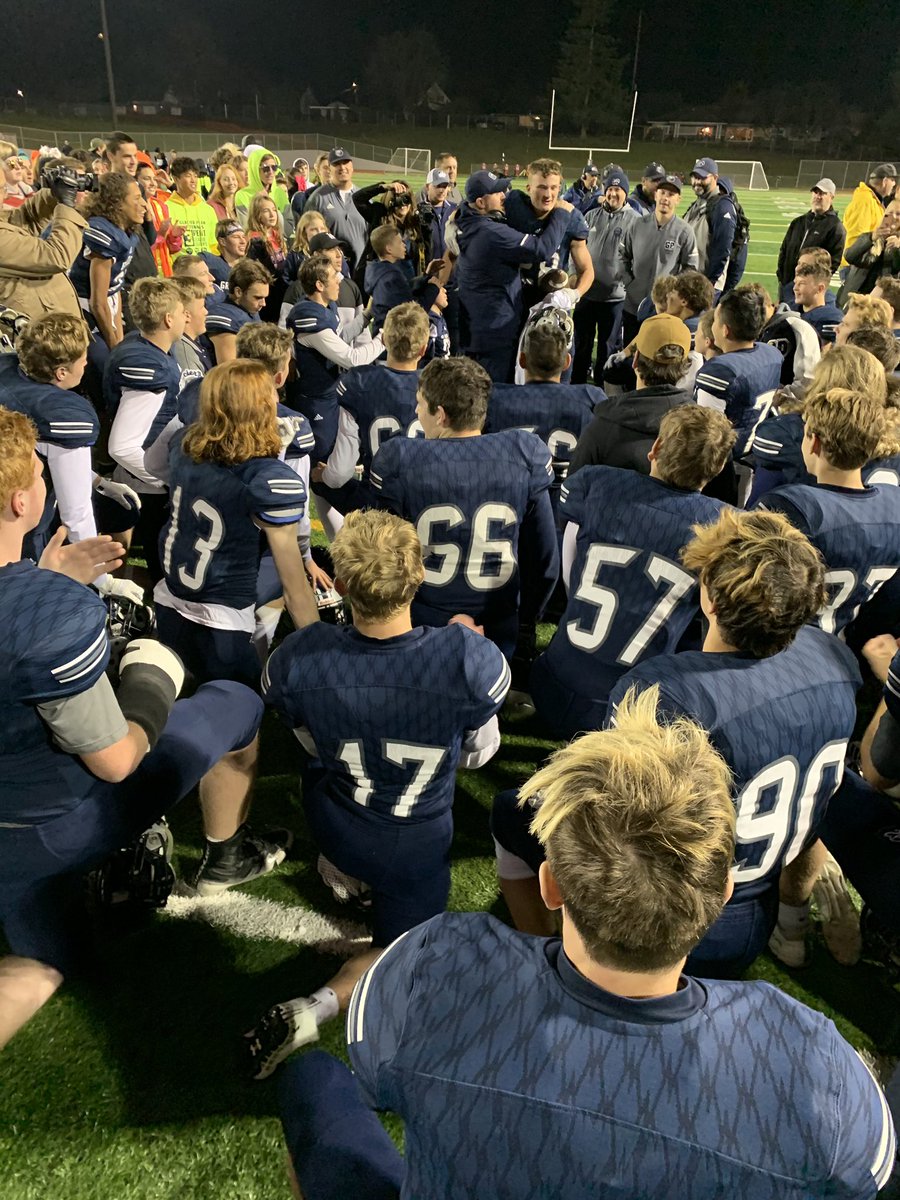shanedKeck's tweet photo. Looking for one more offensive skill position coach.  This is a paid position.  Come join our family-Great kids, great coaches, awesome community, standard of excellence, high academics and a winning tradition! @BrandonHuffman @CascadiaPreps @michaelbumpus5 @WSFCA1 @SBLiveWA https://t.co/lhovTCaXNn