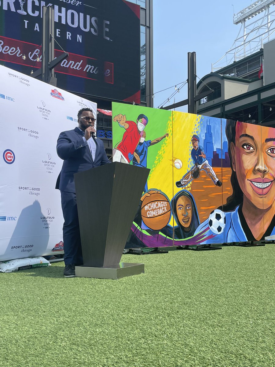 Today @Laureus_USA launched #ChicagosComeback to raise awareness around the role of sport to help young people heal, grow, and thrive. Every kid in Chicago deserves the oppty to be part of a team. Thanks to our partners, speakers, and #SportforGoodChi orgs that made this happen!