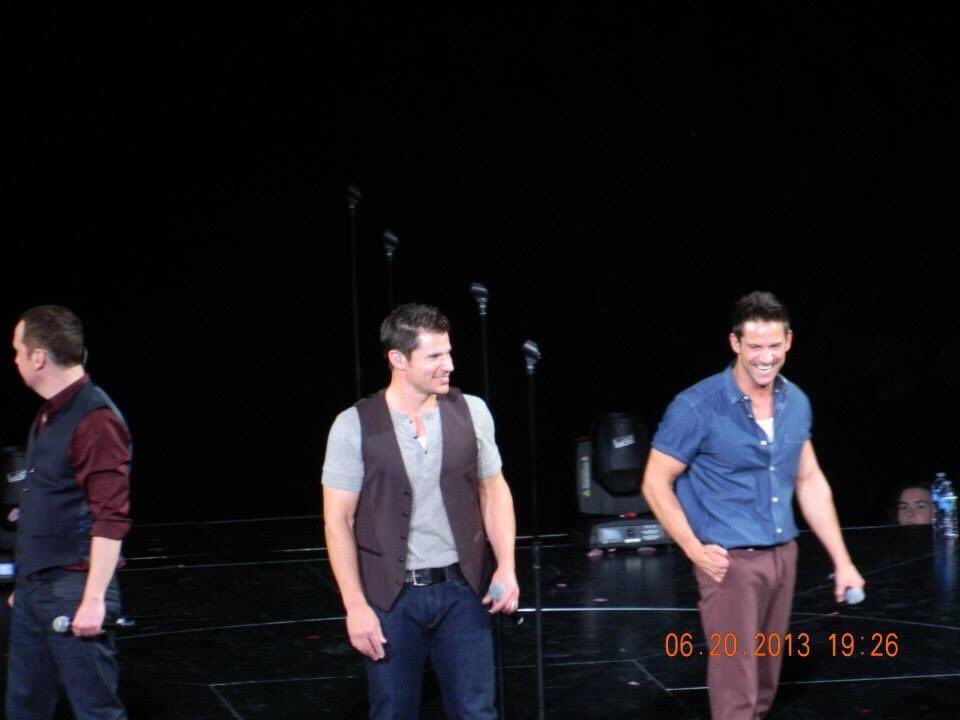 Momof2Angie's tweet photo. @98official @thedrewlachey https://t.co/p8z9bIWd5O