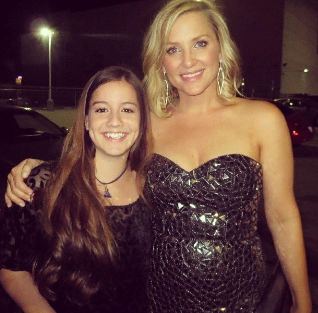 Happy birthday jessica capshaw aka my fav human <3love you to the moon and back 