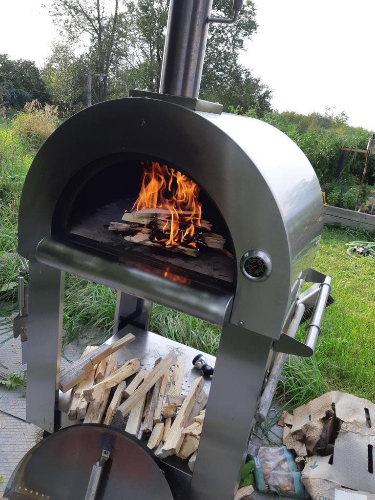 Wonder what we are doing for dinner tonight #wine #PEC #food #outdoorlife #laceyestates #pizza