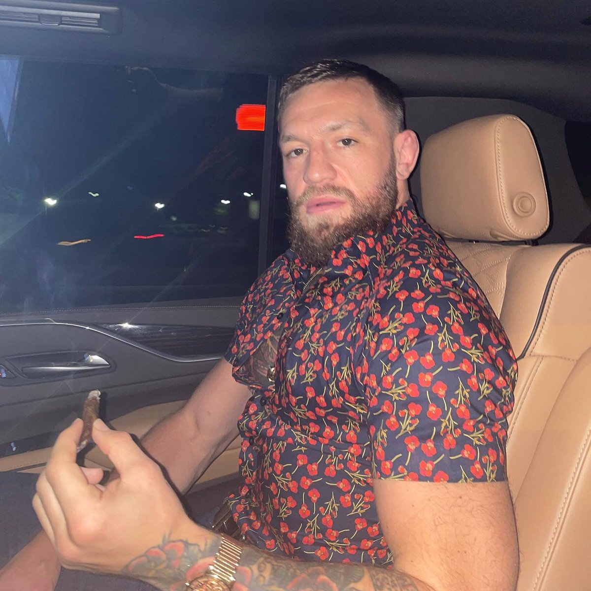 doom_anton's tweet photo. When somebody skips Be Yourself in the car: https://t.co/gySed4CZAB