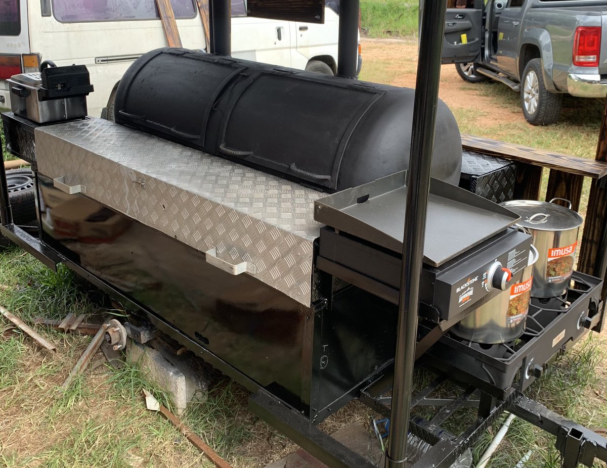 DavidSconce_'s tweet photo. While working from home due to Covid, I decided to take on a DIY project. I have been into street foods for a while so I decided to try to build a cool jerk pan. I finally completed it and launched it yesterday. I present to you: The Hot N’ Coal Jerk and Juice Hut. https://t.co/xDXaDdYbqK
