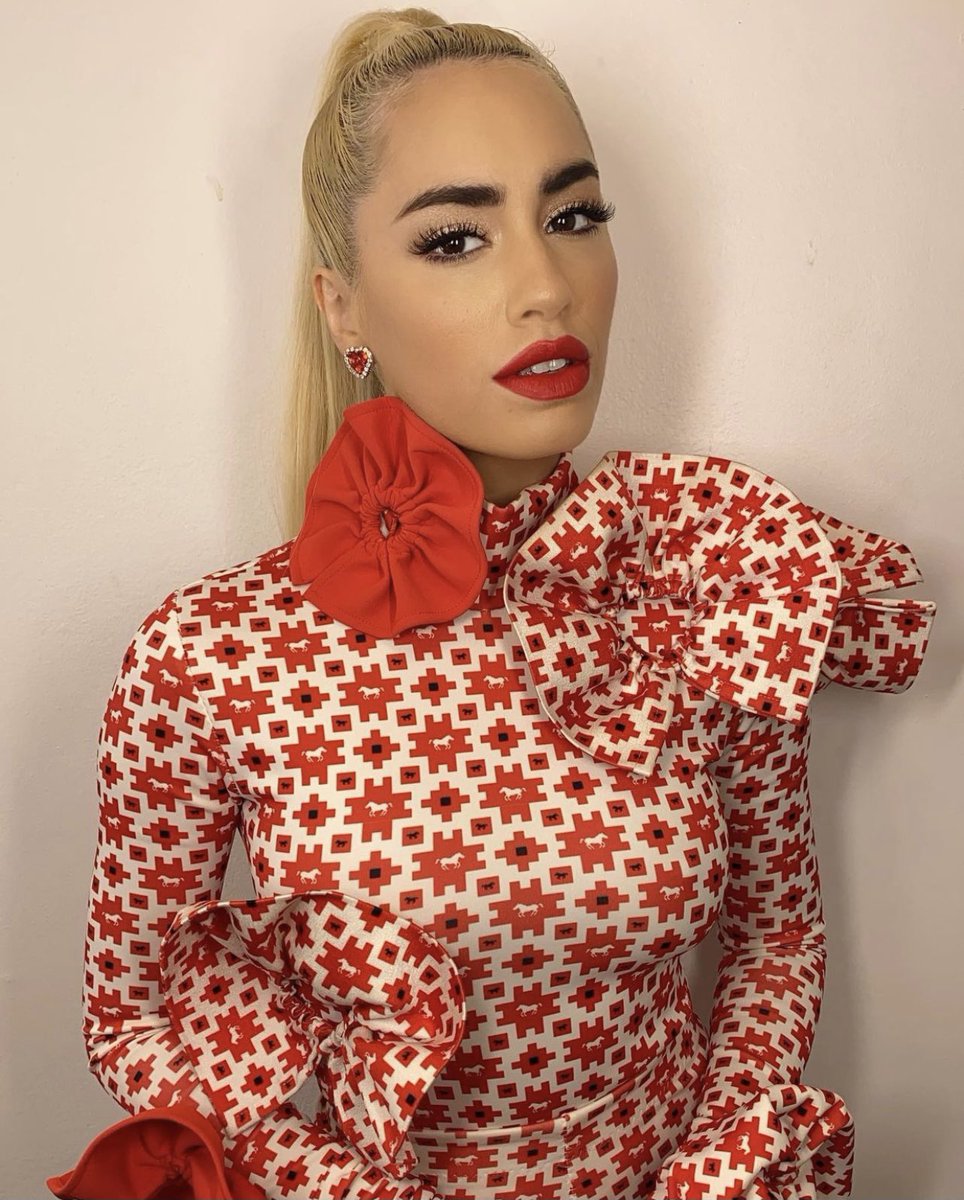 es la mujer más hermosa que existe 
tengo mil pruebas y cero dudas.