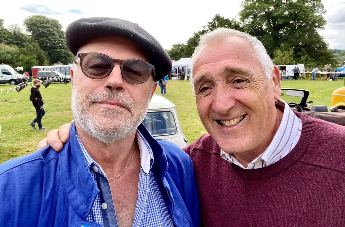 markhstone1's tweet image. Met up with legendary #precisiondriver &amp;amp; #stuntdriver #russswift at #hardwickhallclassiccarshow today to arrange his appearing as a guest on the @drystoneradiouk #backseatdriverradioshow with #itsmemarkstone👍📻🏁