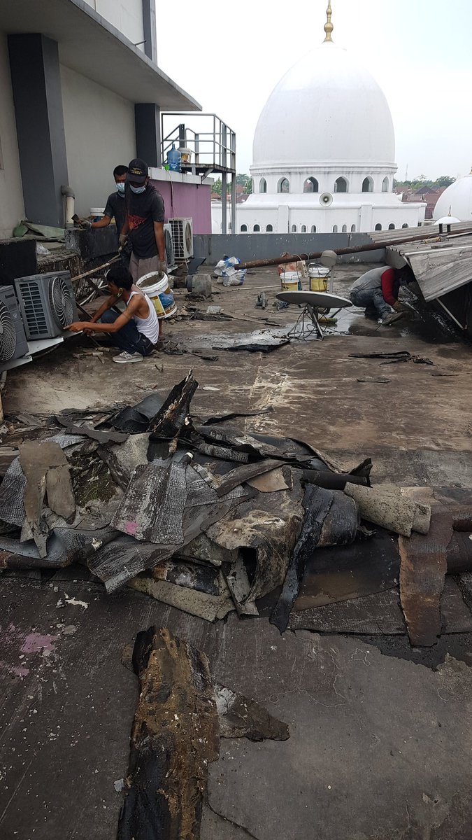 Repair waterproofing dack
#bongkarwaterproofinglama
#repairwaterproof
#alphajayatehnik 
#aplikatorwaterproofing
#spesialisinjeksibeton 
#repairconcrete 
alphajayatehnik.co.id