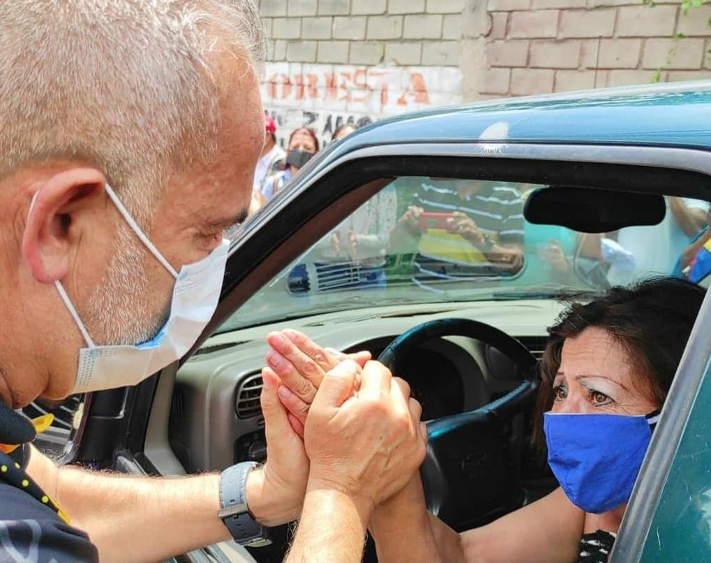 Somos el pueblo de Chávez #EnTachiraGanaBernal

<a href="/FreddyBernal/">Freddy Bernal</a>
<a href="/PartidoPSUV/">PSUV</a> <a href="/arguelloyepfri/">Yepfri Arguello</a>
<a href="/Juntosxtachira1/">Juntos por Táchira</a> <a href="/BermudezJoseA/">Bermúdez José</a>