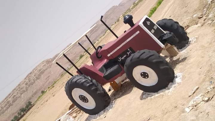 hadramot05's tweet photo. تم الانتهاء من بناء مجسم الحراثه
الزراعيه التي صممت من قبل فتره زمنيه بسيطه ابدع باصابعه الذهبيه
المبدع ابن تريم الغناء باسم سالم باضاوي
التصميم الموضح بالصوره بعد عمل لها لمسات اخرى لتضهر بشكل جميل ورائع
ابدع الفنان ابو سياف
ونتمنى له المزيد من الابداعات الاخرى

#رتويت_ابوحضرم https://t.co/vZmaHrVCS6