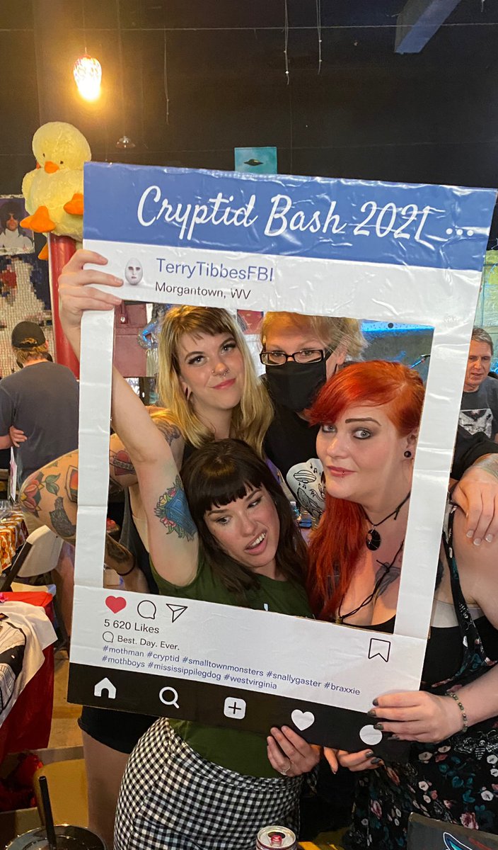 itsasherz's tweet photo. I fucking love “Patty Matt” in the background.
#CryptidBash https://t.co/n92t13pa8Q